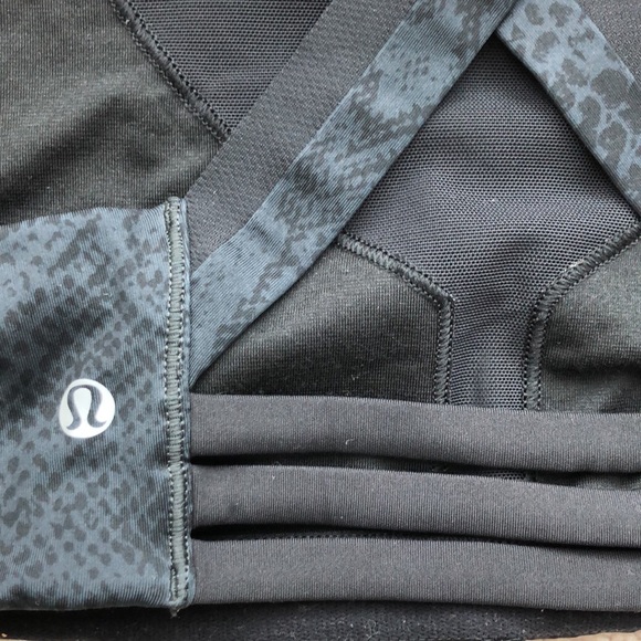 Lululemon black and grey snake print sports bra. Size 8. Worn twice! - Picture 6 of 7